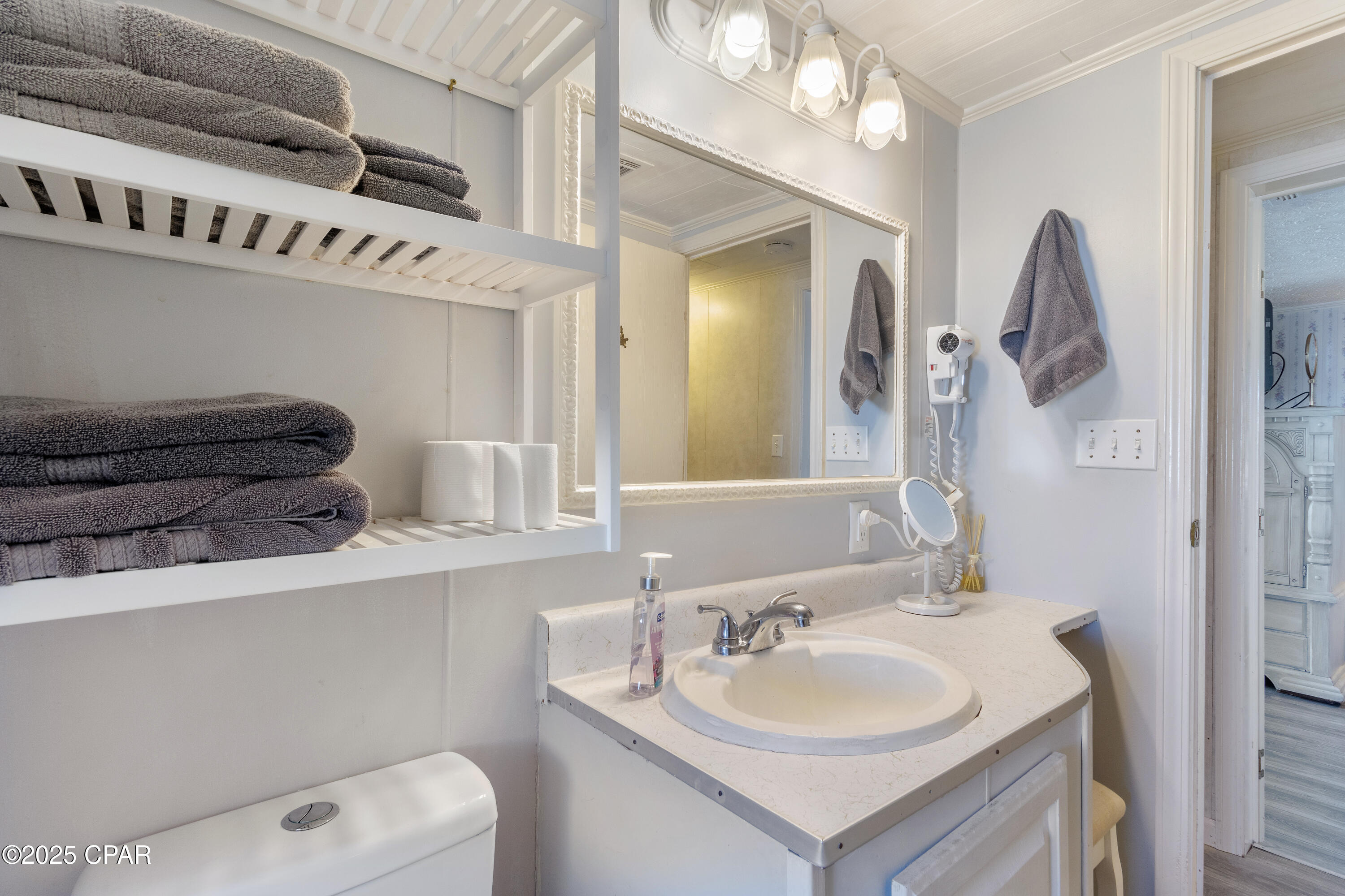 F Di_wsfcjbf20llasyl1ch9gwawhlfghcoywy8ajpc