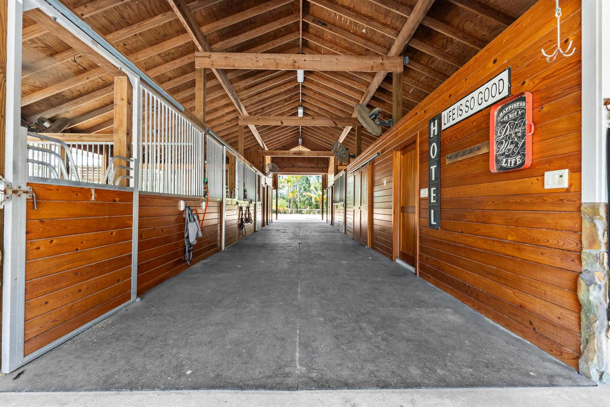 Image to showcase the property located at 14819 Broken Arrow Place