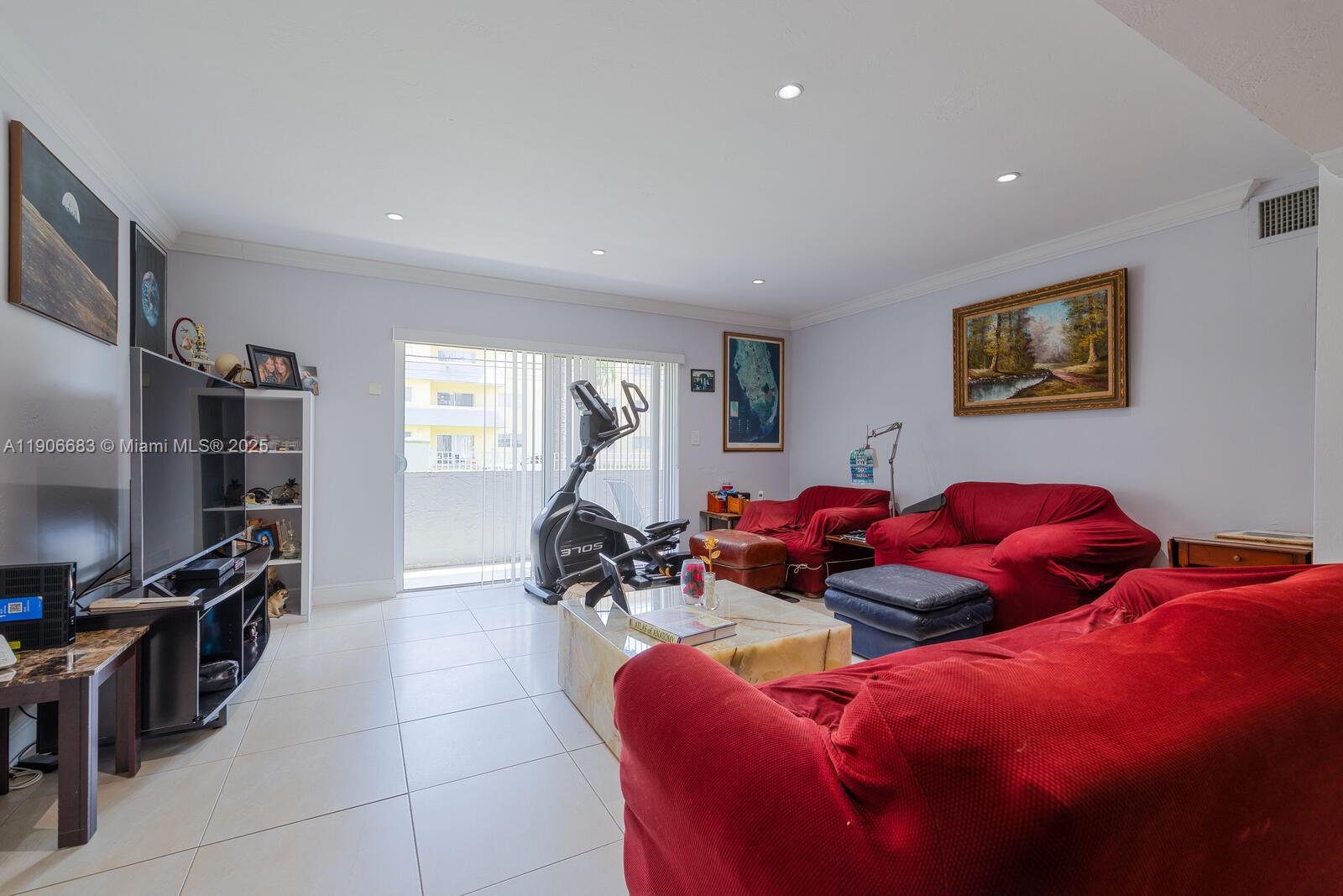 7401 SW 82nd St 109S