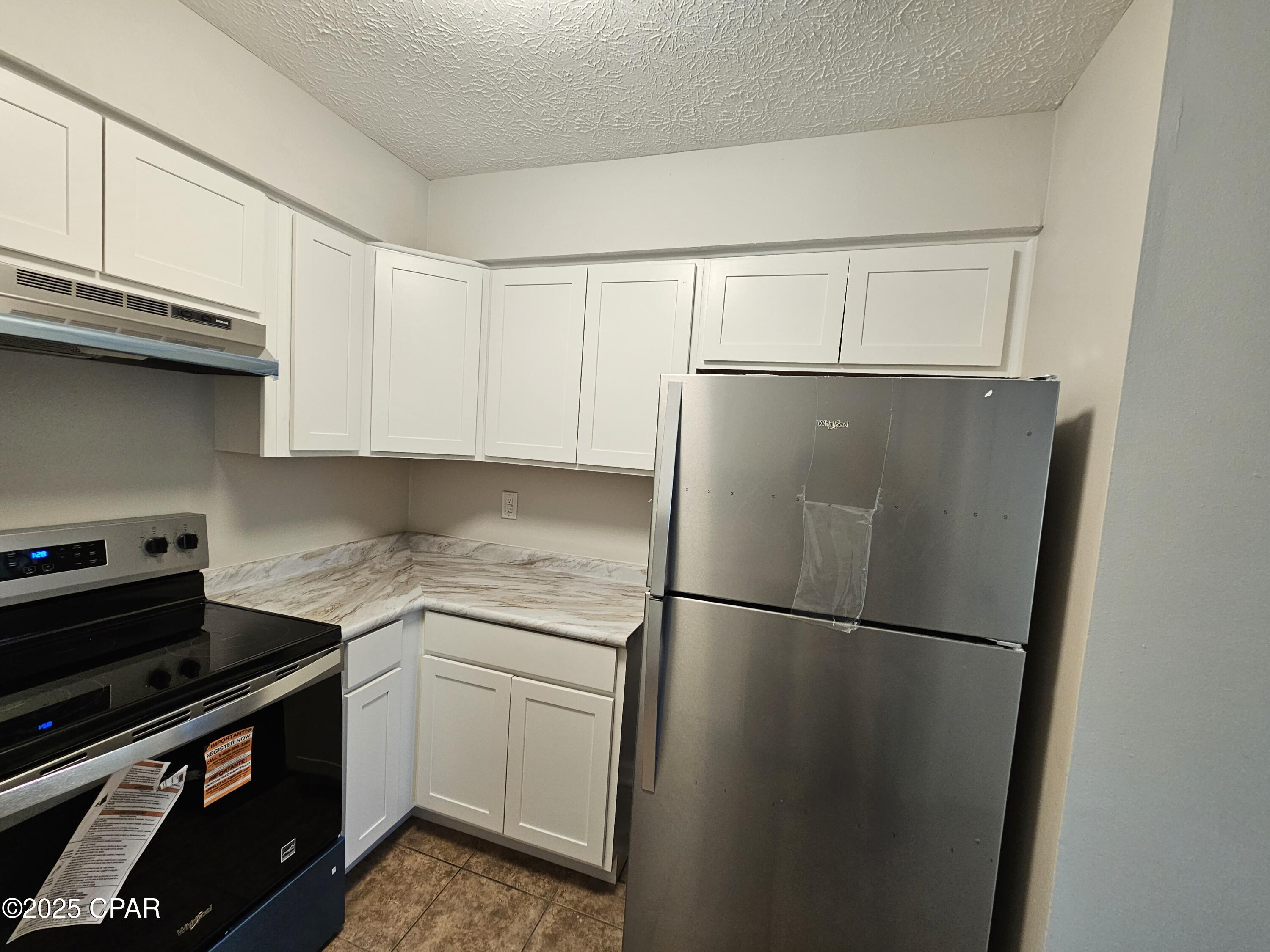 Jbptiedsmfvluoutwcyntlivlw0ydq 3rz9_x1eal4m