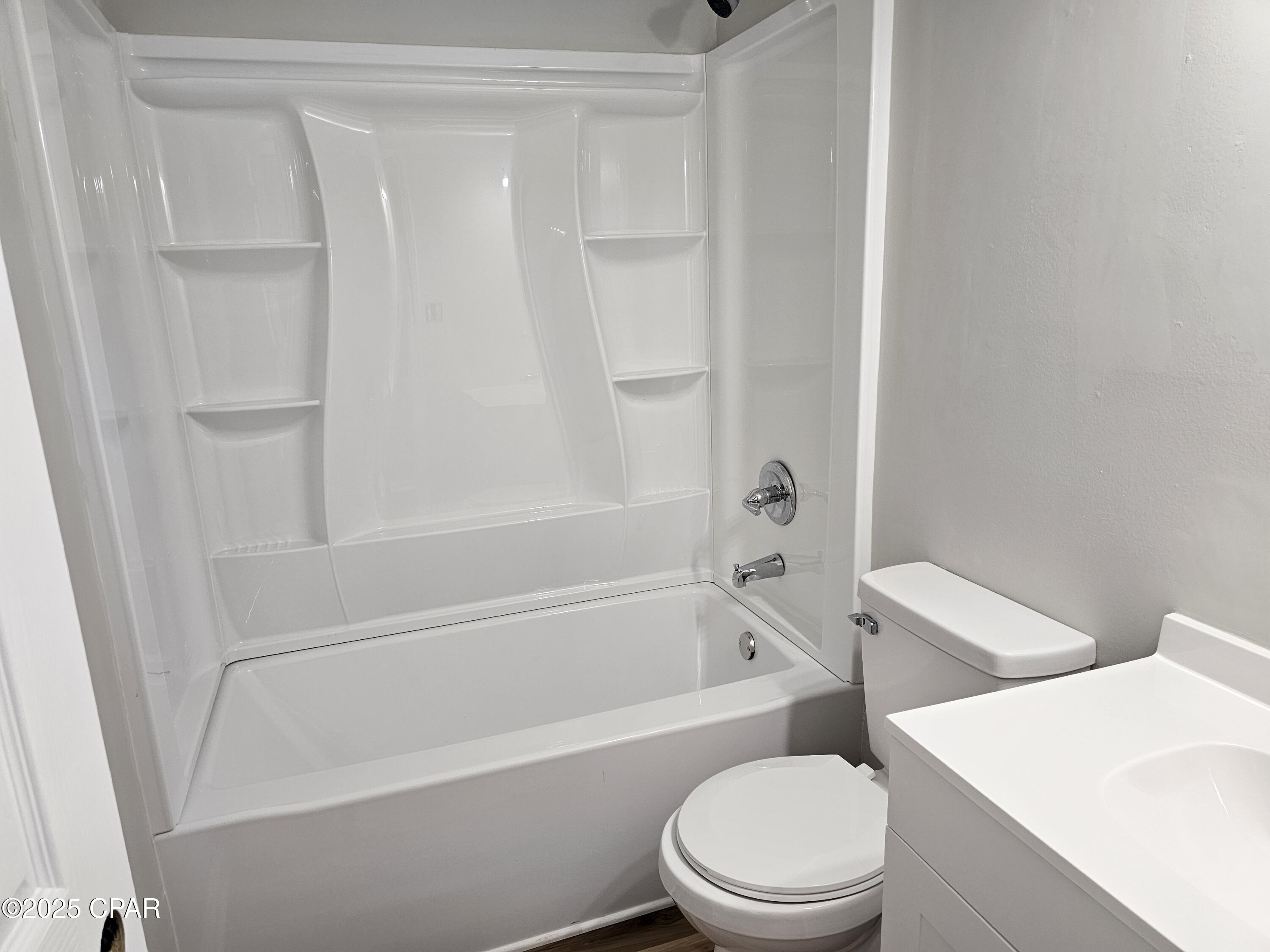 N V7hbobskftpqyjdyhzbudhz0oisj5tqqxgjh2evqo