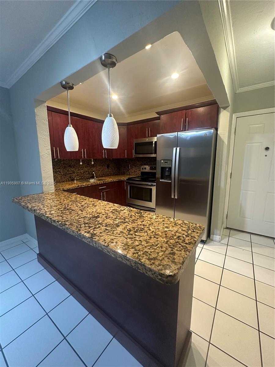 Courtyards Of Hialeah Con