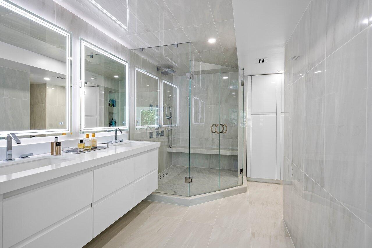 7459 Victory Lane 8805