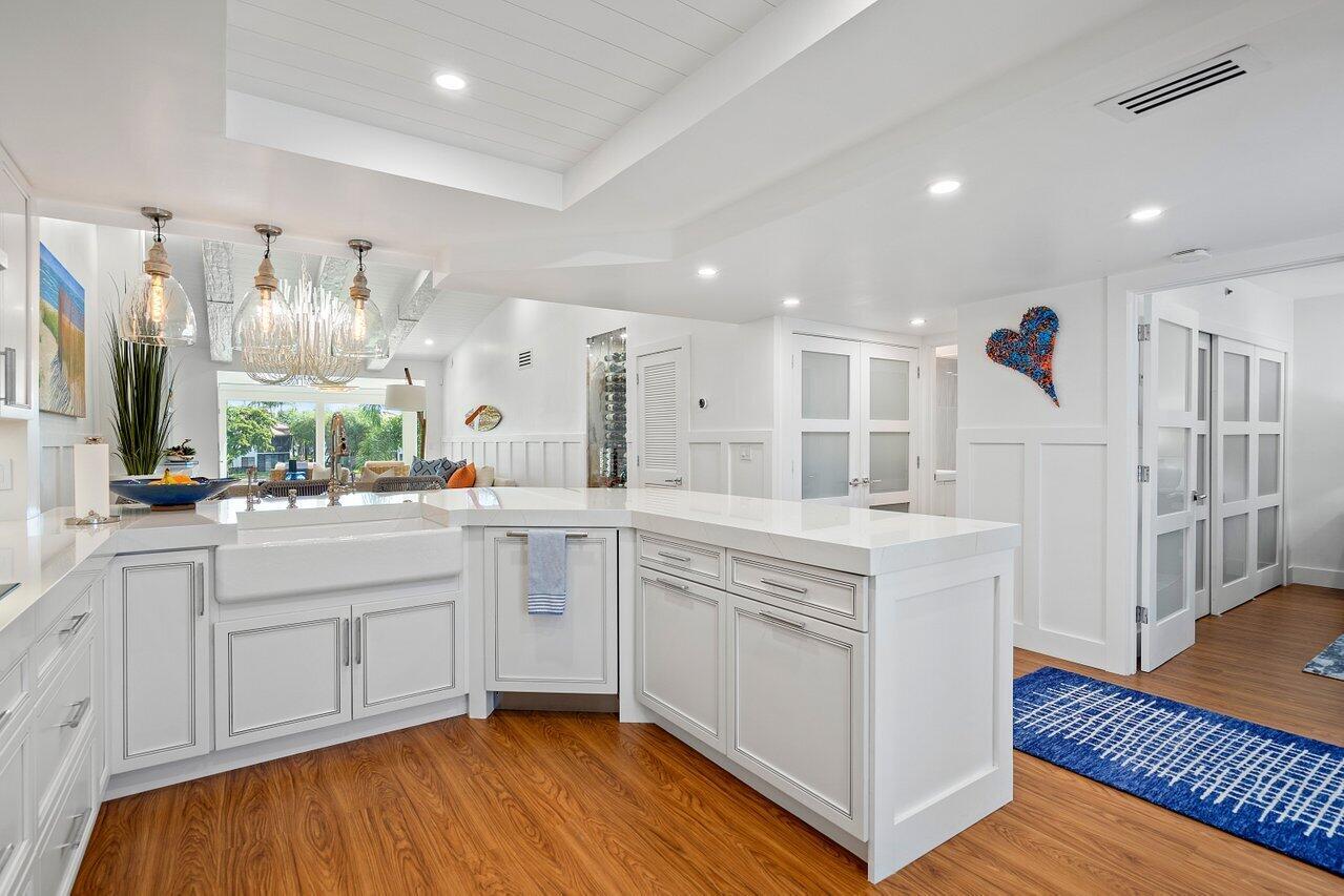 7459 Victory Lane 8805