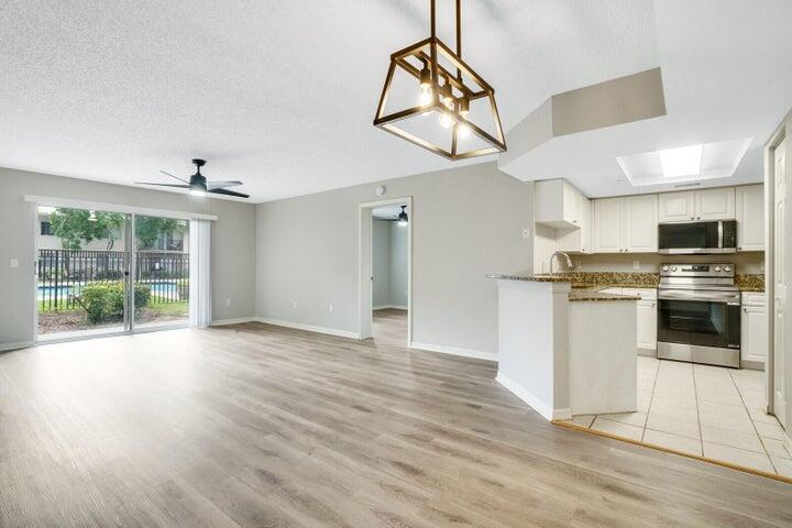 Grand View At Crestwood C