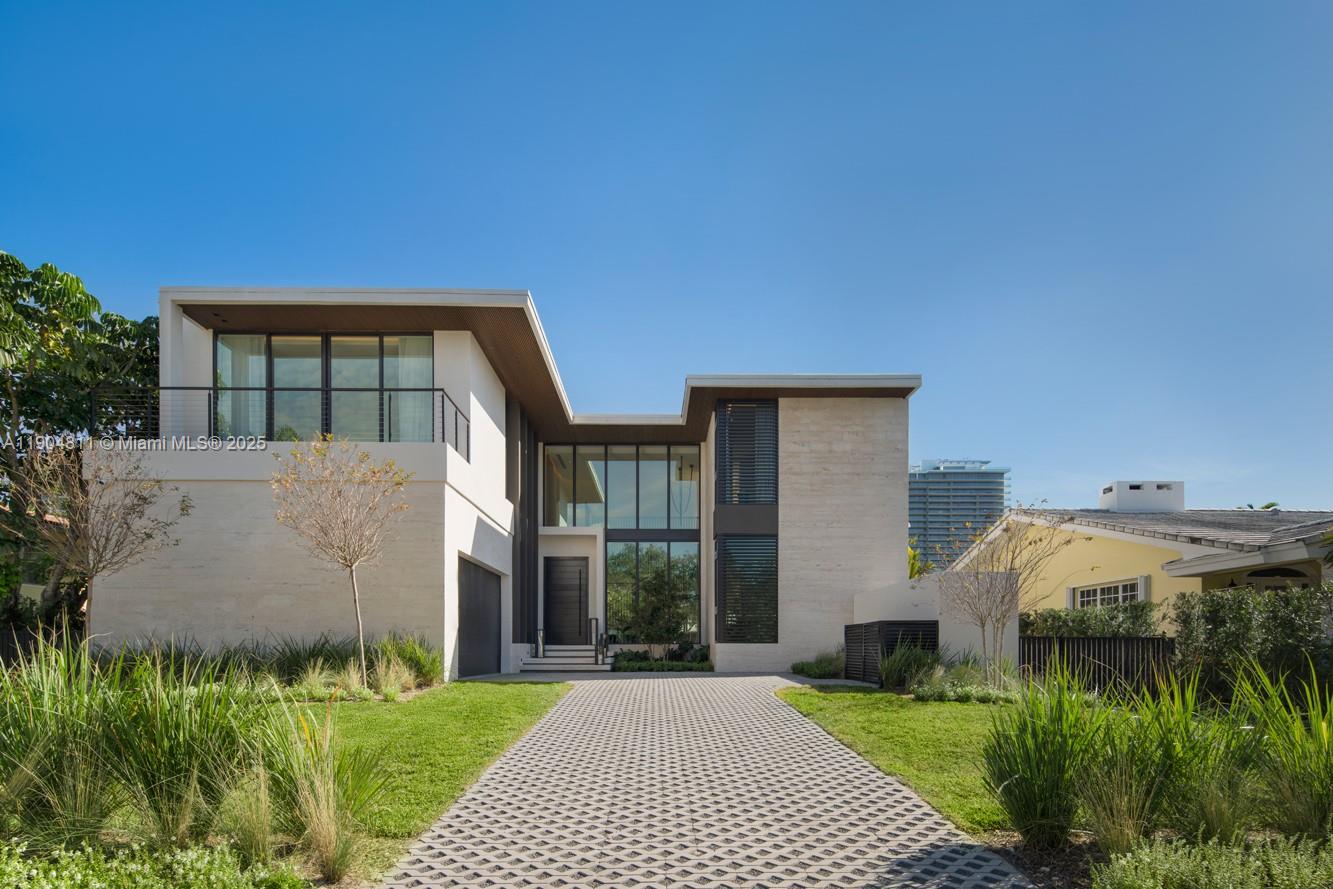 217 Bal Cross Dr, Bal Harbour, Florida 33154