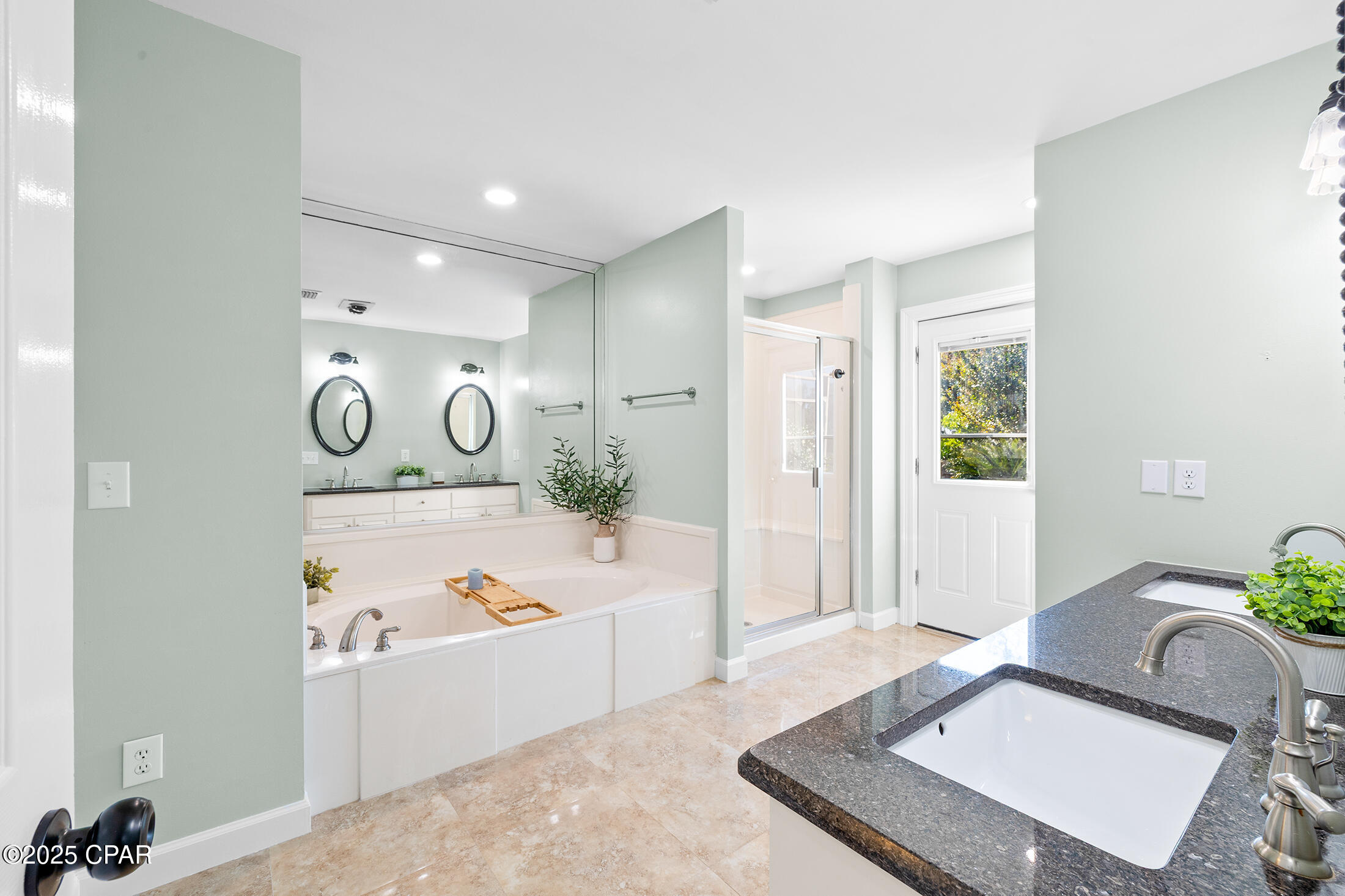 Q24fmz3 O6gca1h8sd M24febzzsvubdrhrlwwg Ggo