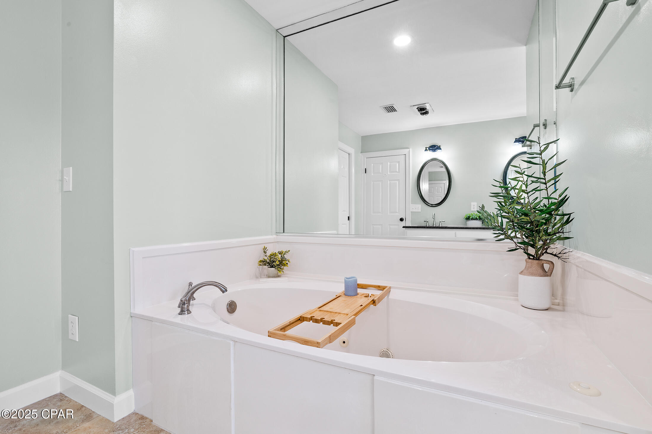 Xilwc 7wnvqqbcwnc2dnriygrx0i650w56tkr6tczji