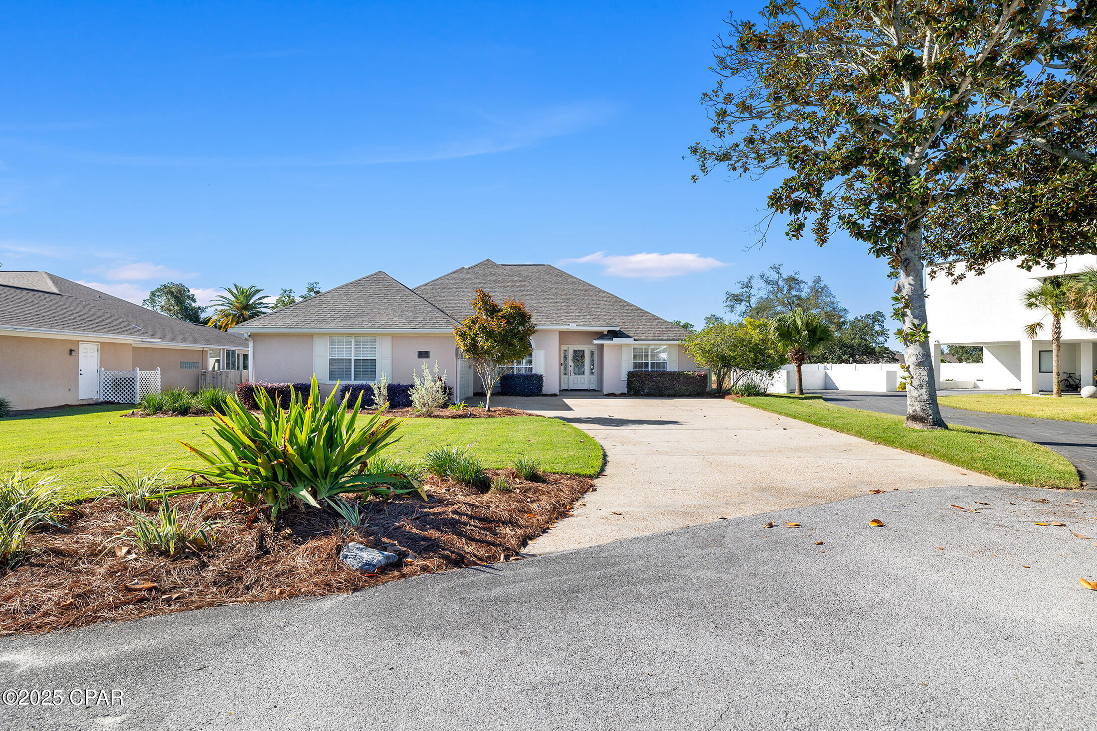 Image 3 For 821 Dolphin Drive