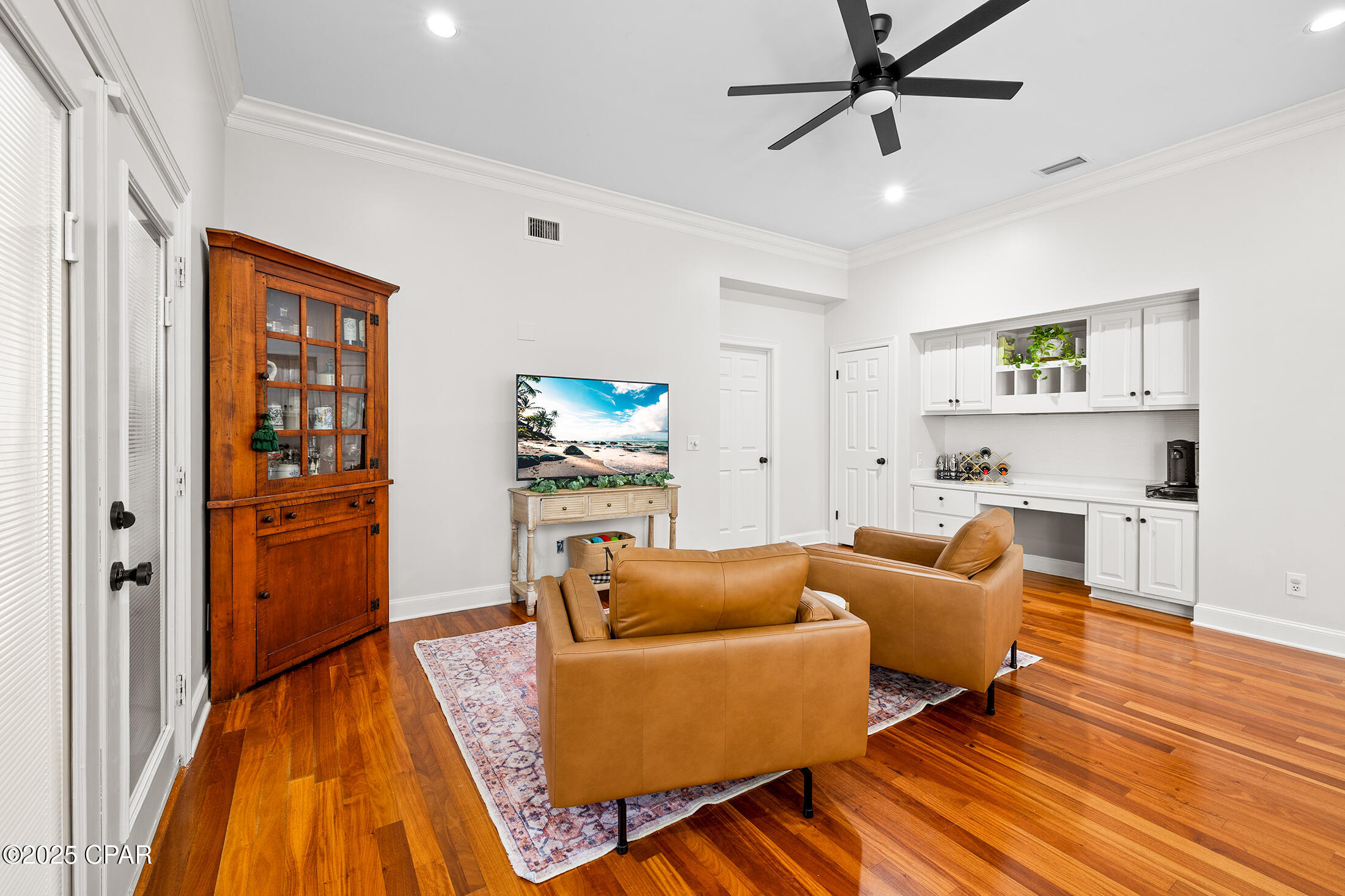 Image 30 For 821 Dolphin Drive