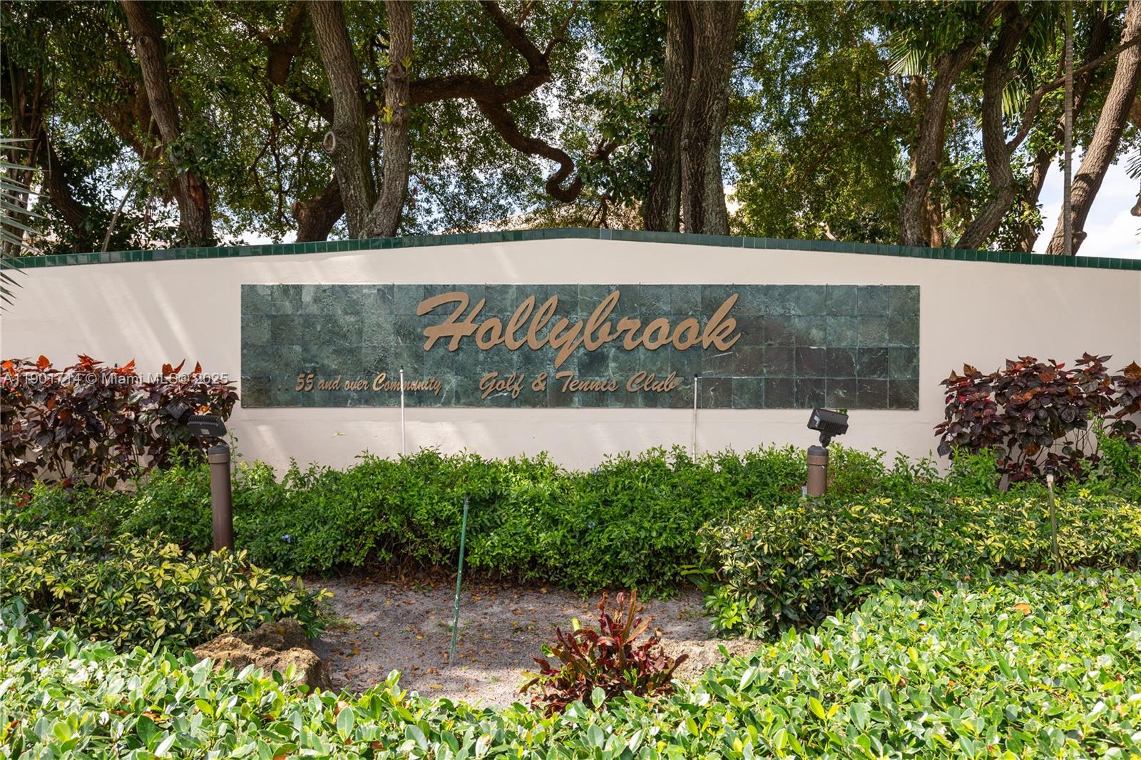 Hollybrook Golf & Tennis C