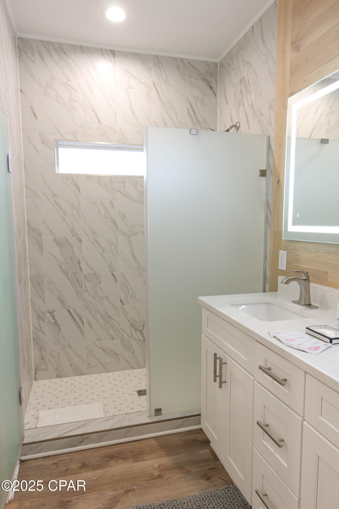 V1qr1uftvhy13bvepoa6q1l6xryeivif_jnkdceakbs