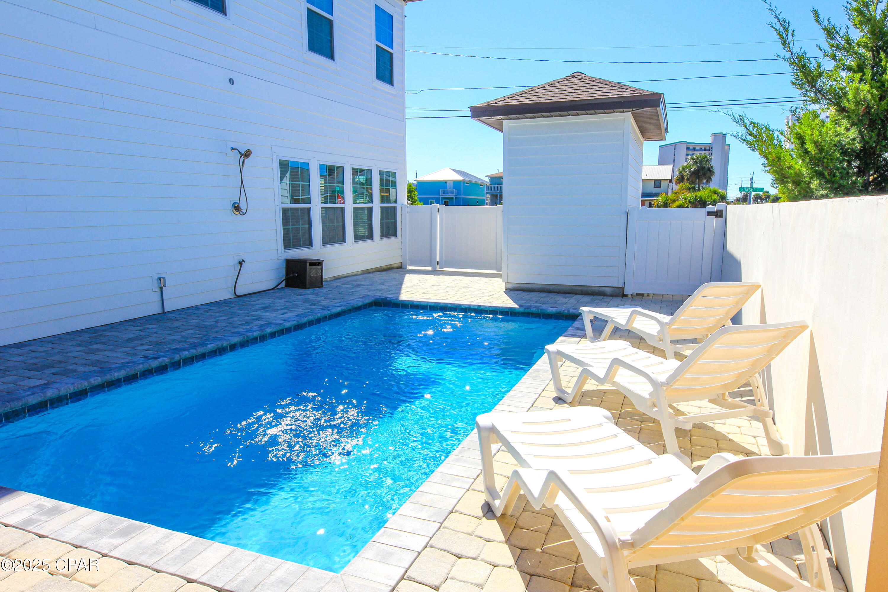 Byf7kpkyanpneec5_y2ey1ax7uv8nxzznziv5oiqv4s