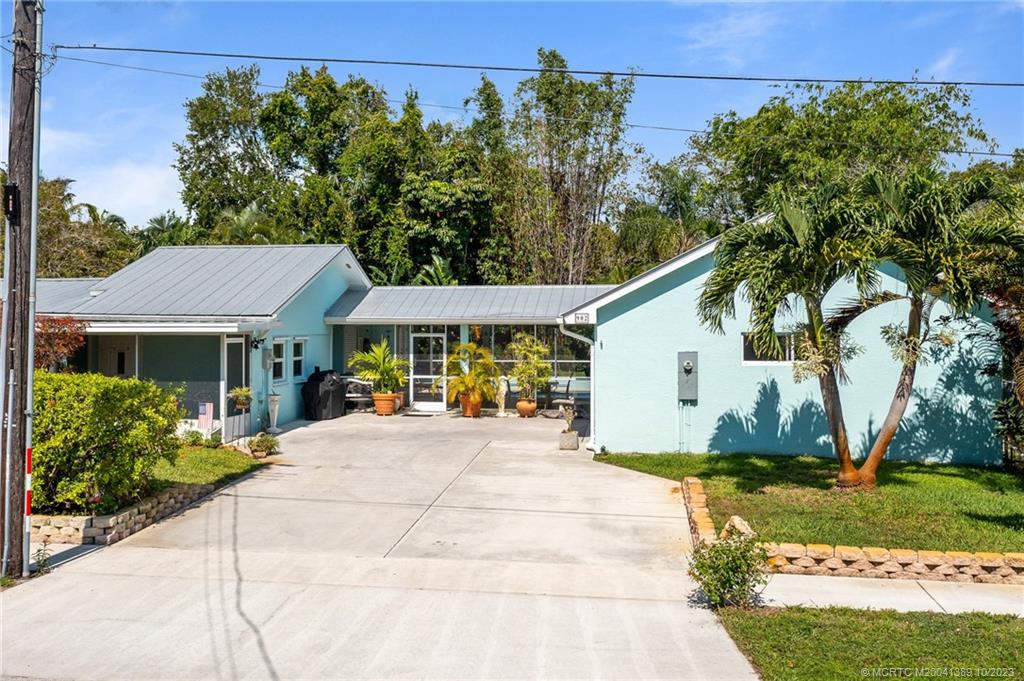 902 NE Rio Avenue, Jensen Beach, FL 