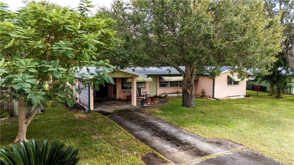 3417 NE Jeannette Drive, Jensen Beach, FL 