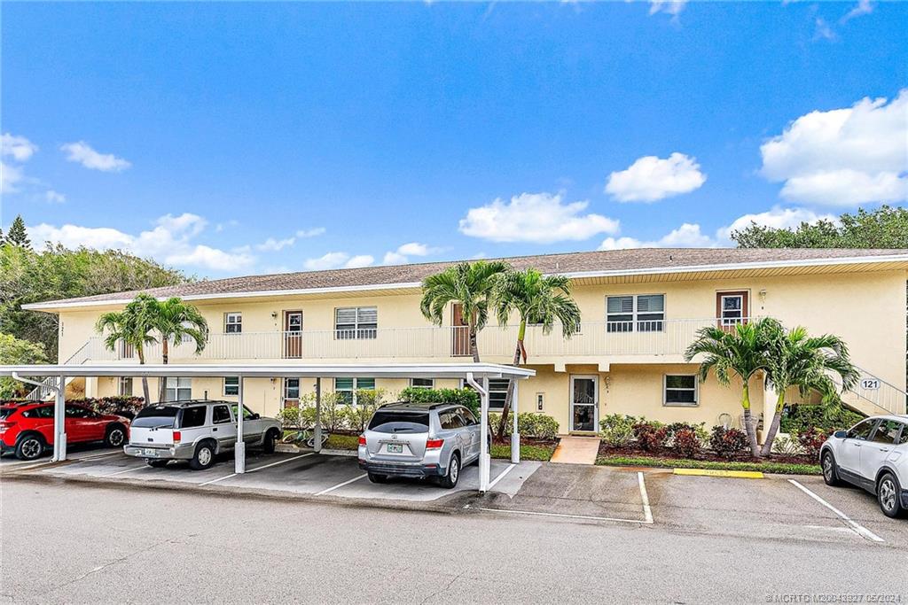 2950 SE Ocean Boulevard 121-7, Stuart, FL 