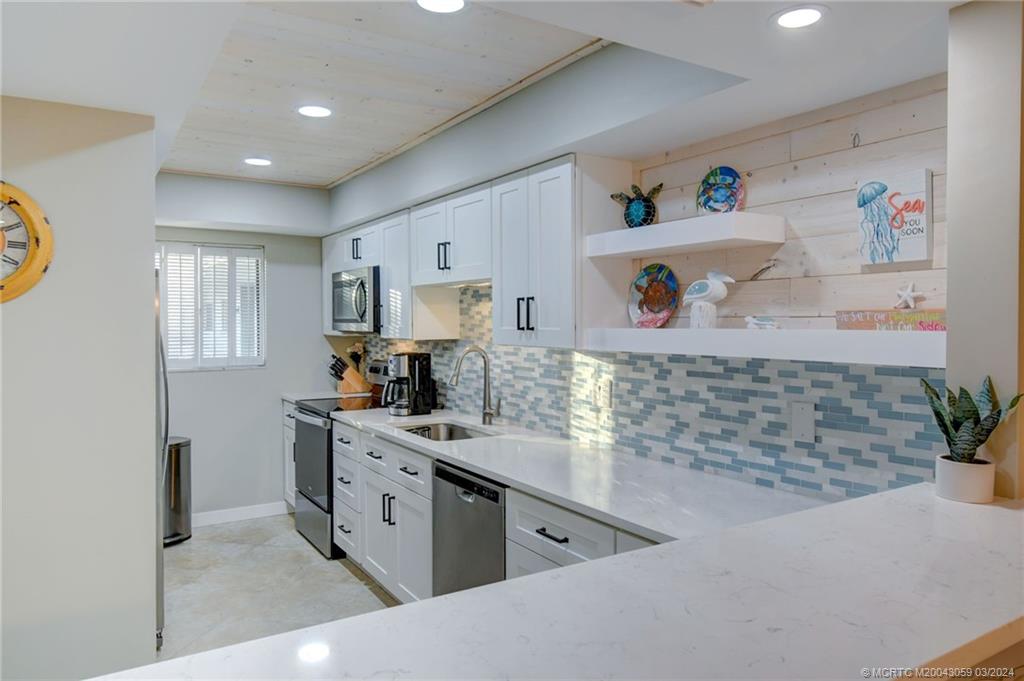 Condominium for sale in Stuart FL at 175 SE St Lucie Boulevard I220 in