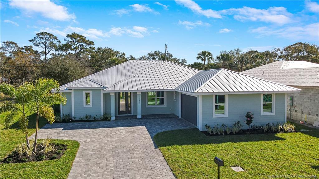 1143 NE Orange Avenue, Jensen Beach, FL 