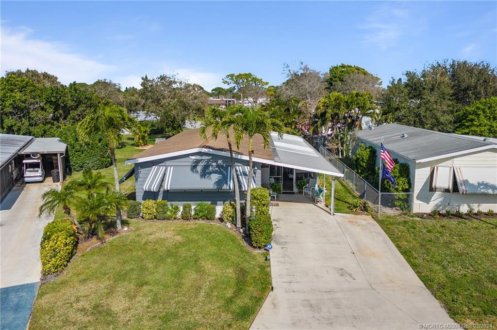 6907 SE Delegate Street, Hobe Sound, FL 