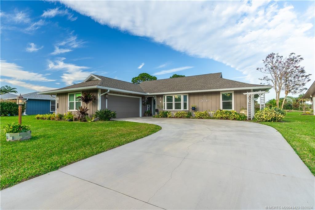 7875 SE Trenton Avenue, Hobe Sound, FL 33455