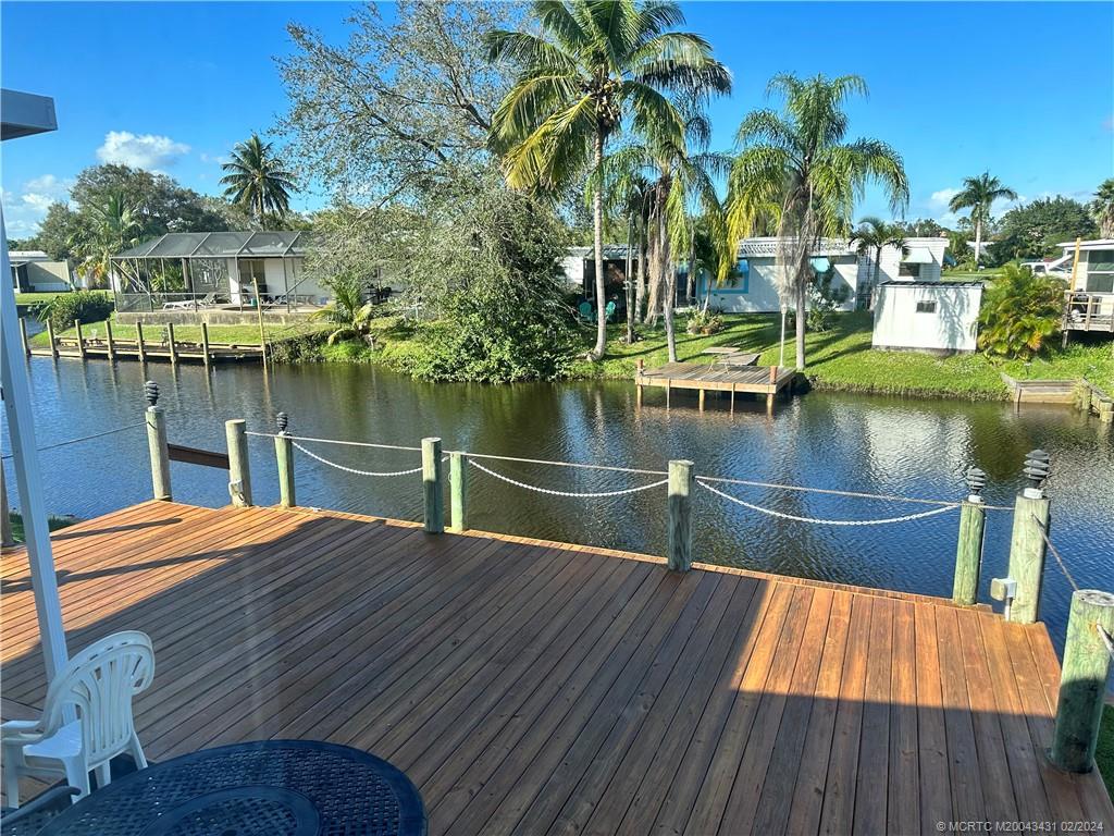 211 SE Paradise Place, Stuart, FL 