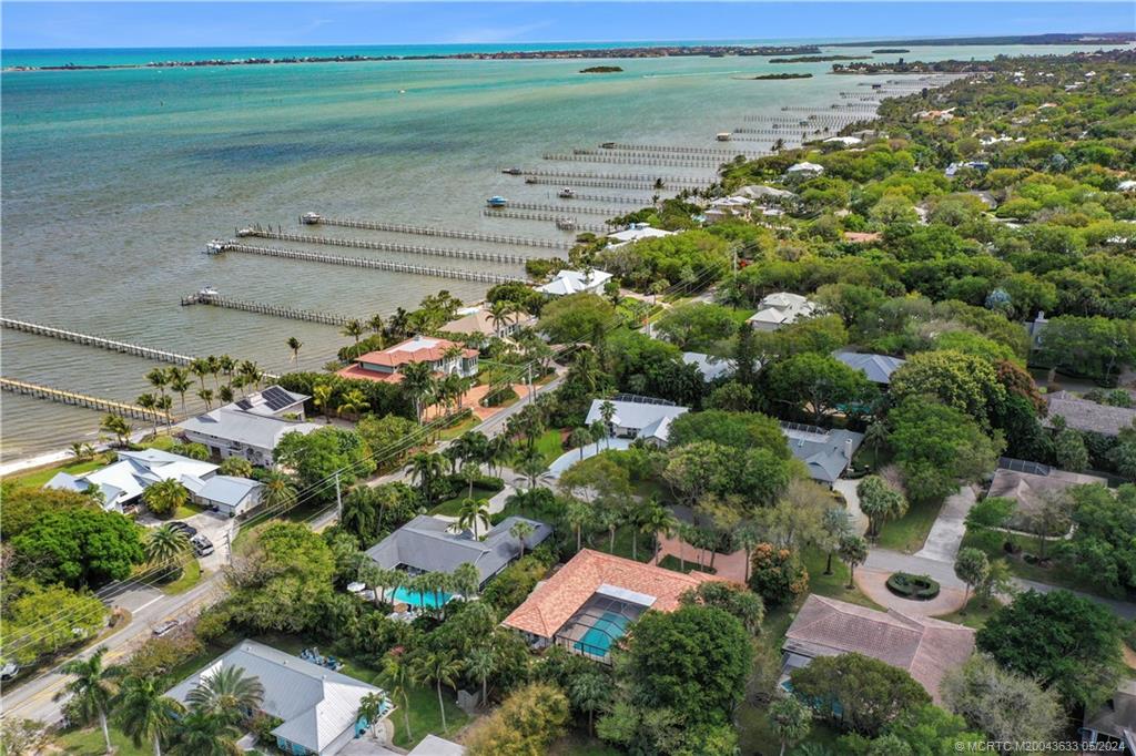 4 Copaire Road, Sewalls Point, FL 