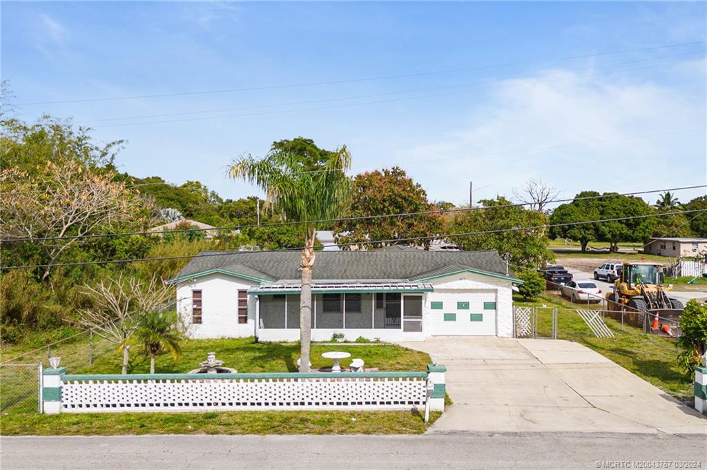 5517 SE 45th Avenue, Stuart, FL 34997