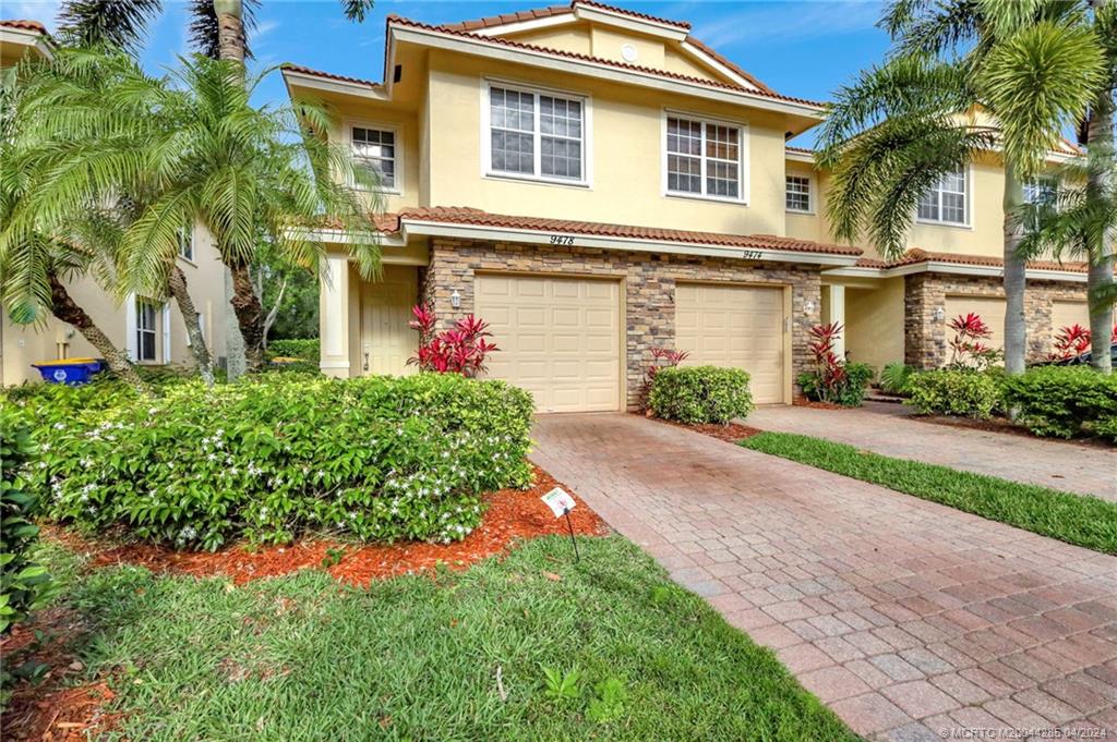 Townhouse for sale in Stuart FL at 9478 SW Purple Martin Way in River
