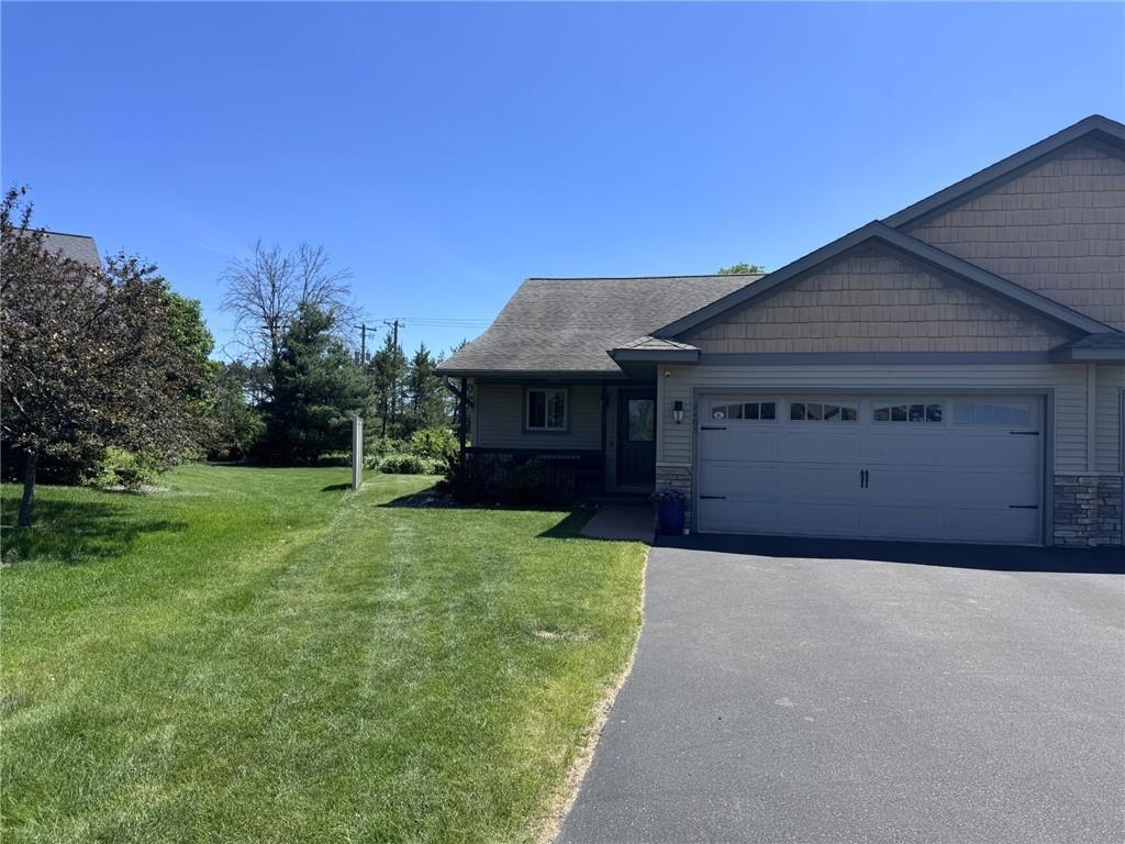 2405 Lake Court , Altoona, WI