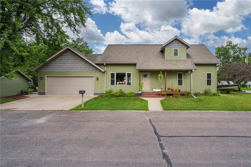 50369 Ridgeway Street , Osseo, WI