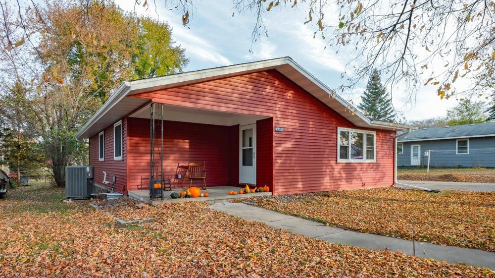 1715 19th Street , Eau Claire, WI