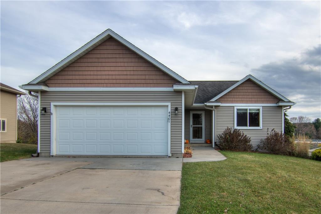 This Oakwood Hills 1 story walk-out features 4 bedrooms, 3 baths, new in 2023 central air and furnace, 1st floor laundry, open concept kitchen-dining-great room, large fenced in rear yard, deck and lower level patio area.