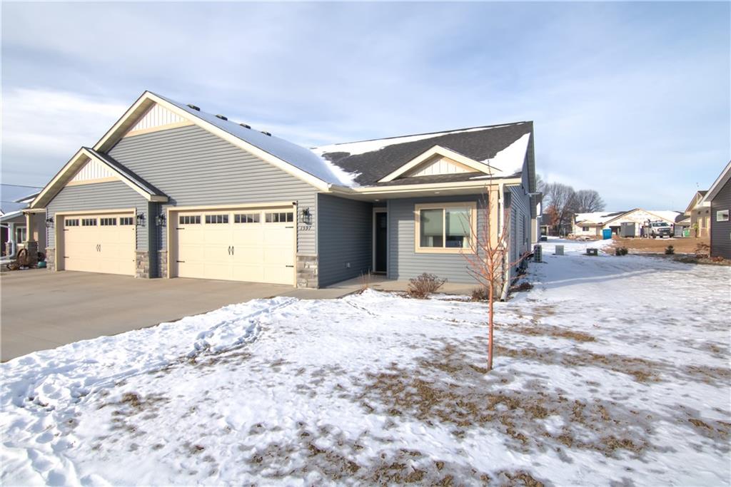 1597 Keanan Lane, Altoona, WI 