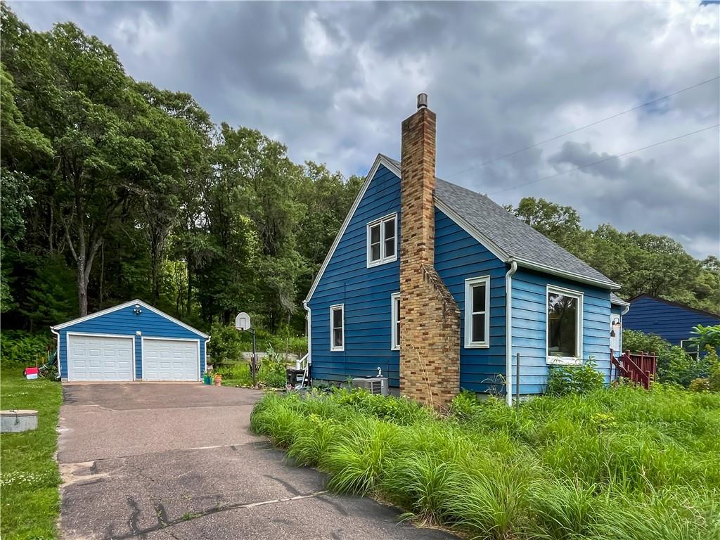 5274 N Shore Drive , Eau Claire, WI