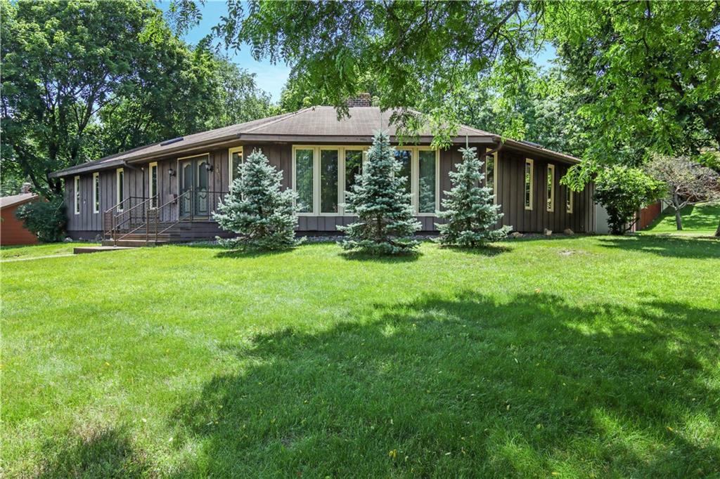 3619 W Country Club Lane , Altoona, WI