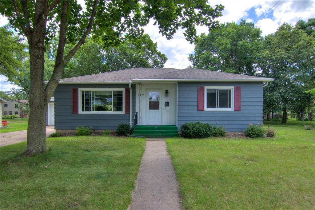 907 Mansfield Street, Chippewa Falls, WI