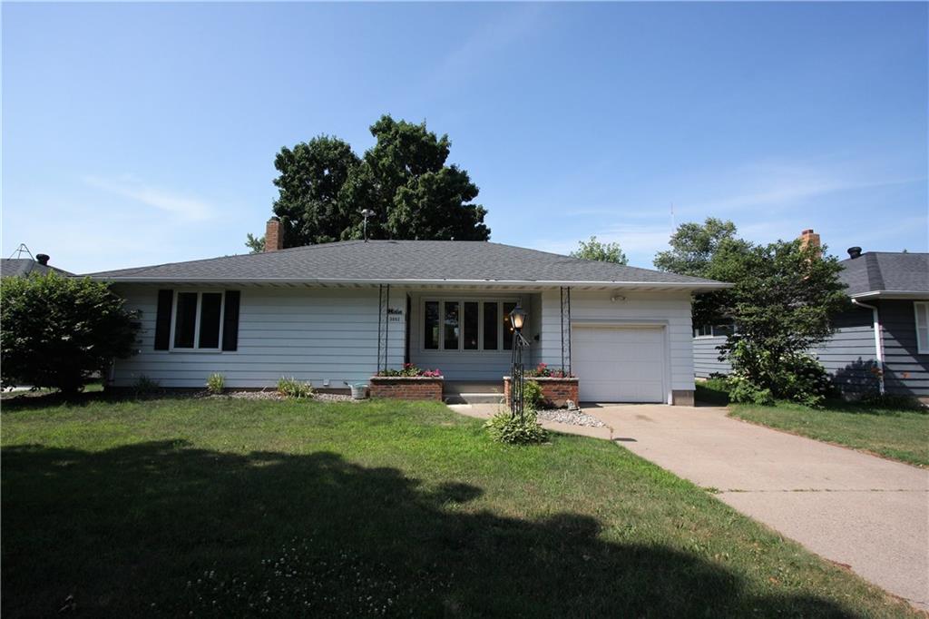 2052 E Lexington Boulevard , Eau Claire, WI