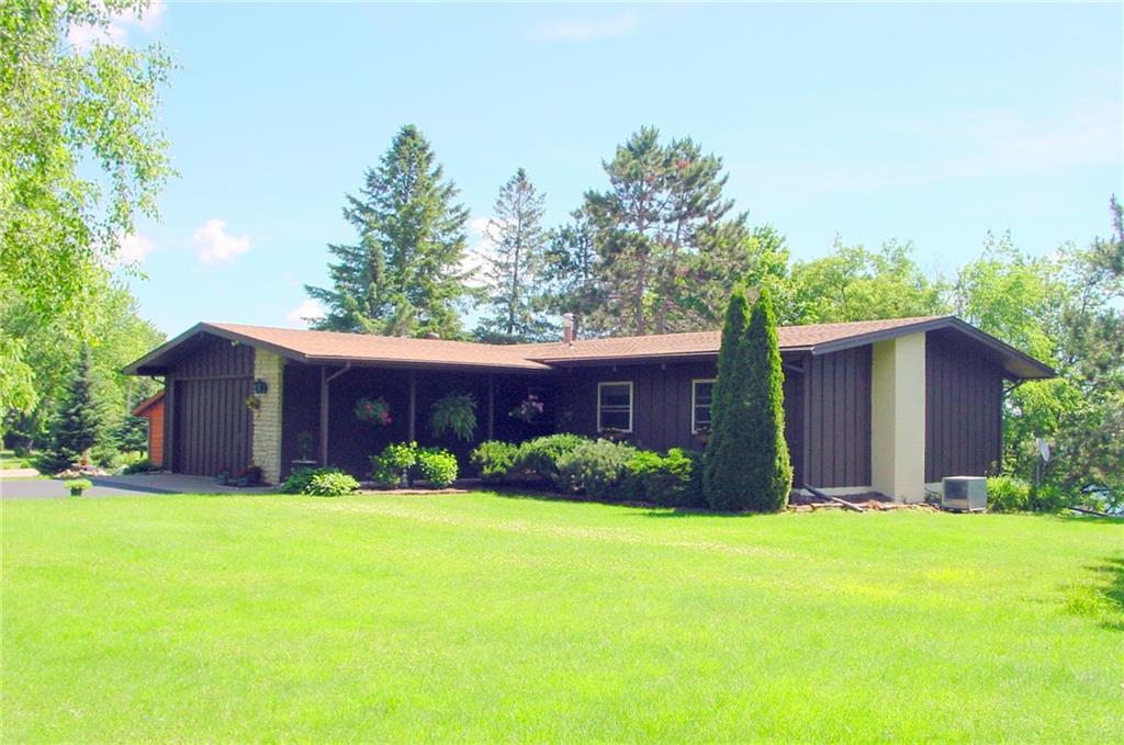 408 Summit Avenue W, Ladysmith, WI