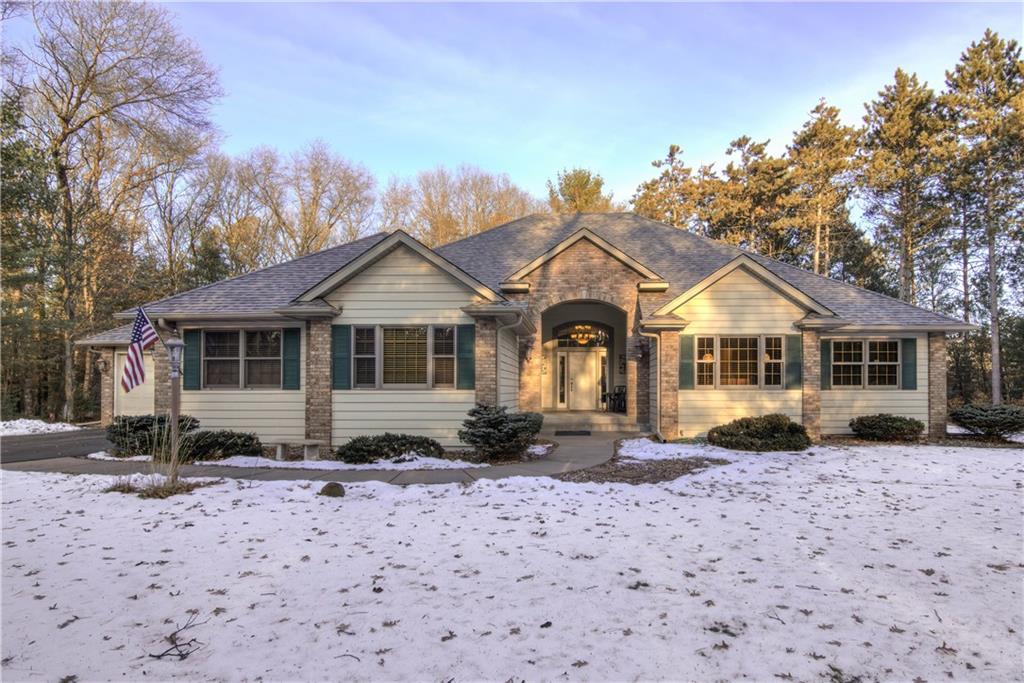 5656 Perth Drive , Eau Claire, WI