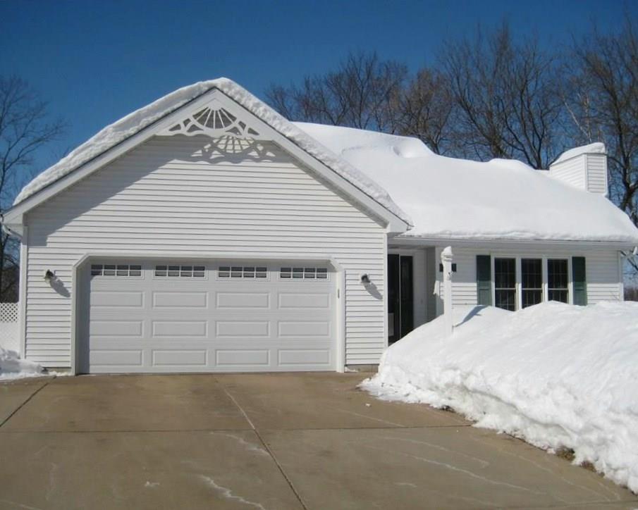 1112 Mulberry Drive , Altoona, WI