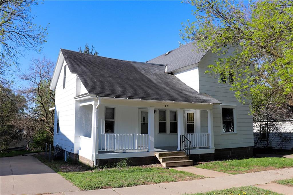 1421 E Madison Street , Eau Claire, WI