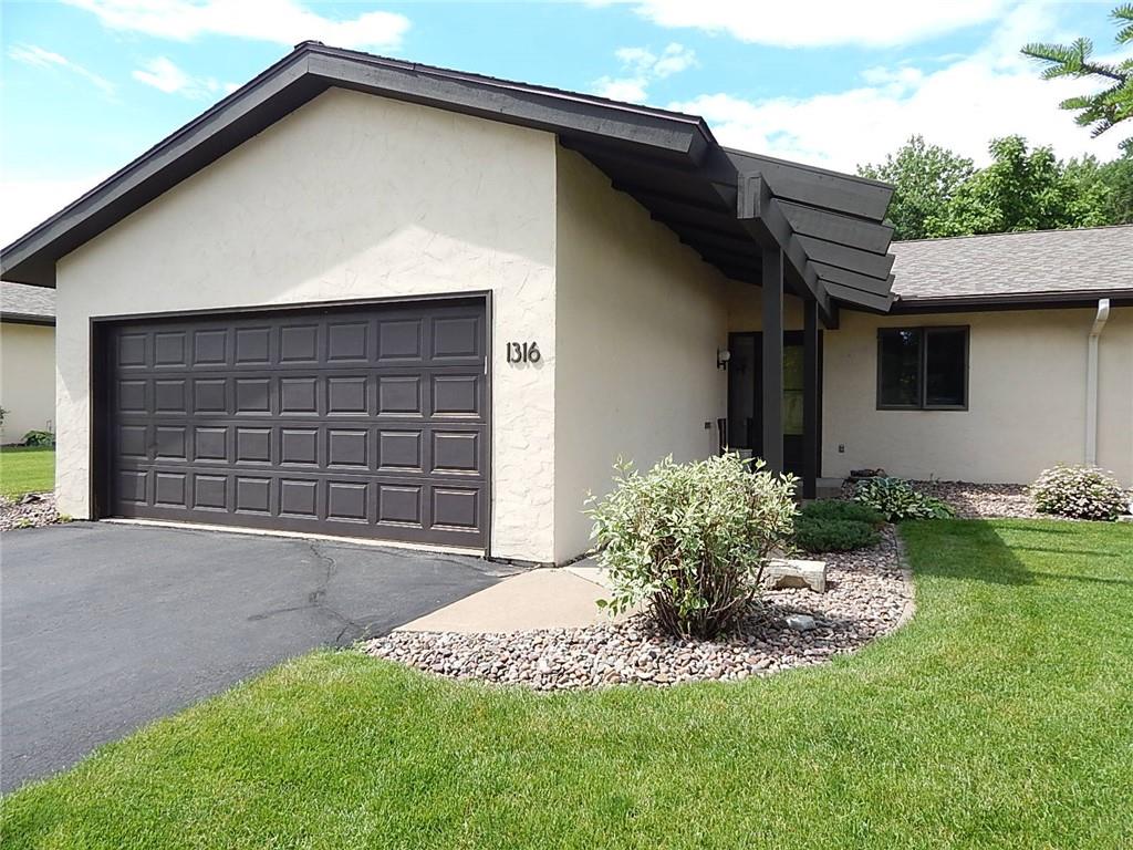 1316 Knollwood Trail , Altoona, WI