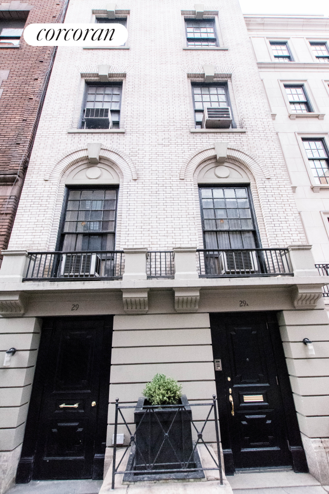 29 East 63rd Street, Lenox Hill, Upper East Side, NYC - 6 Bedrooms  
5.5 Bathrooms  
16 Rooms - 