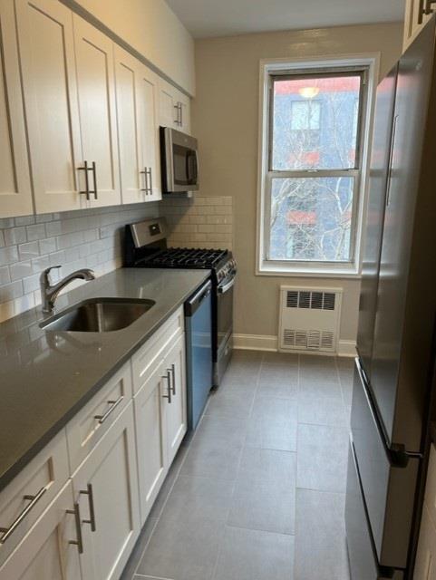 Photo 1 of 616 East 18th Street 4G, Ditmas Park, New York, $455,000, Web #: 1034716830