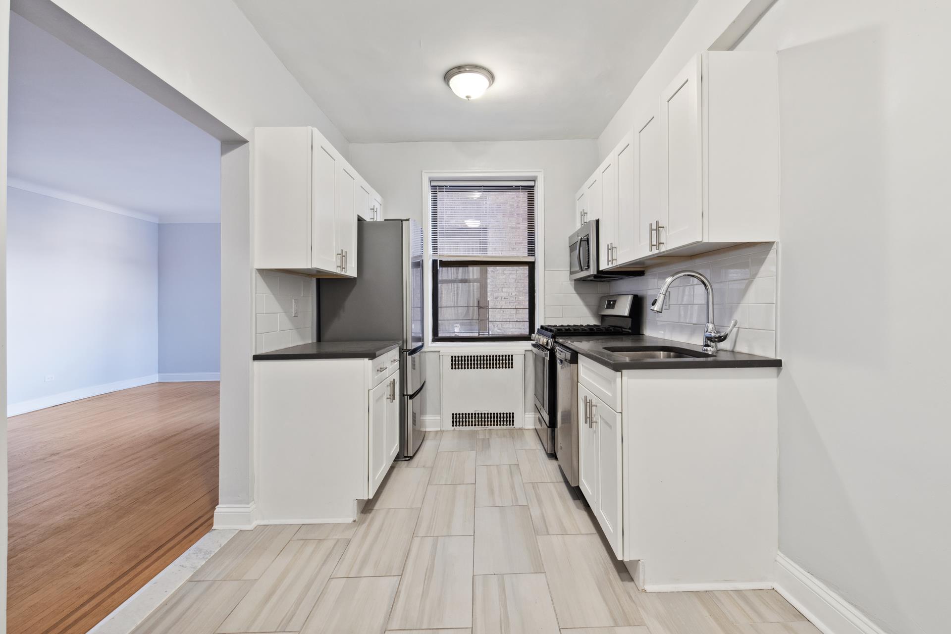 811 Cortelyou Road 3G, Kensington, Brooklyn, New York - 1 Bedrooms  
1 Bathrooms  
4 Rooms - 