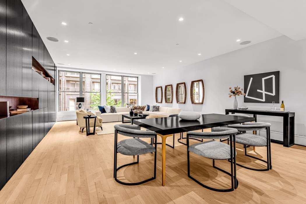 144 West 18th Street 300E, Chelsea, Downtown, NYC - 3 Bedrooms  
2.5 Bathrooms  
5 Rooms - 