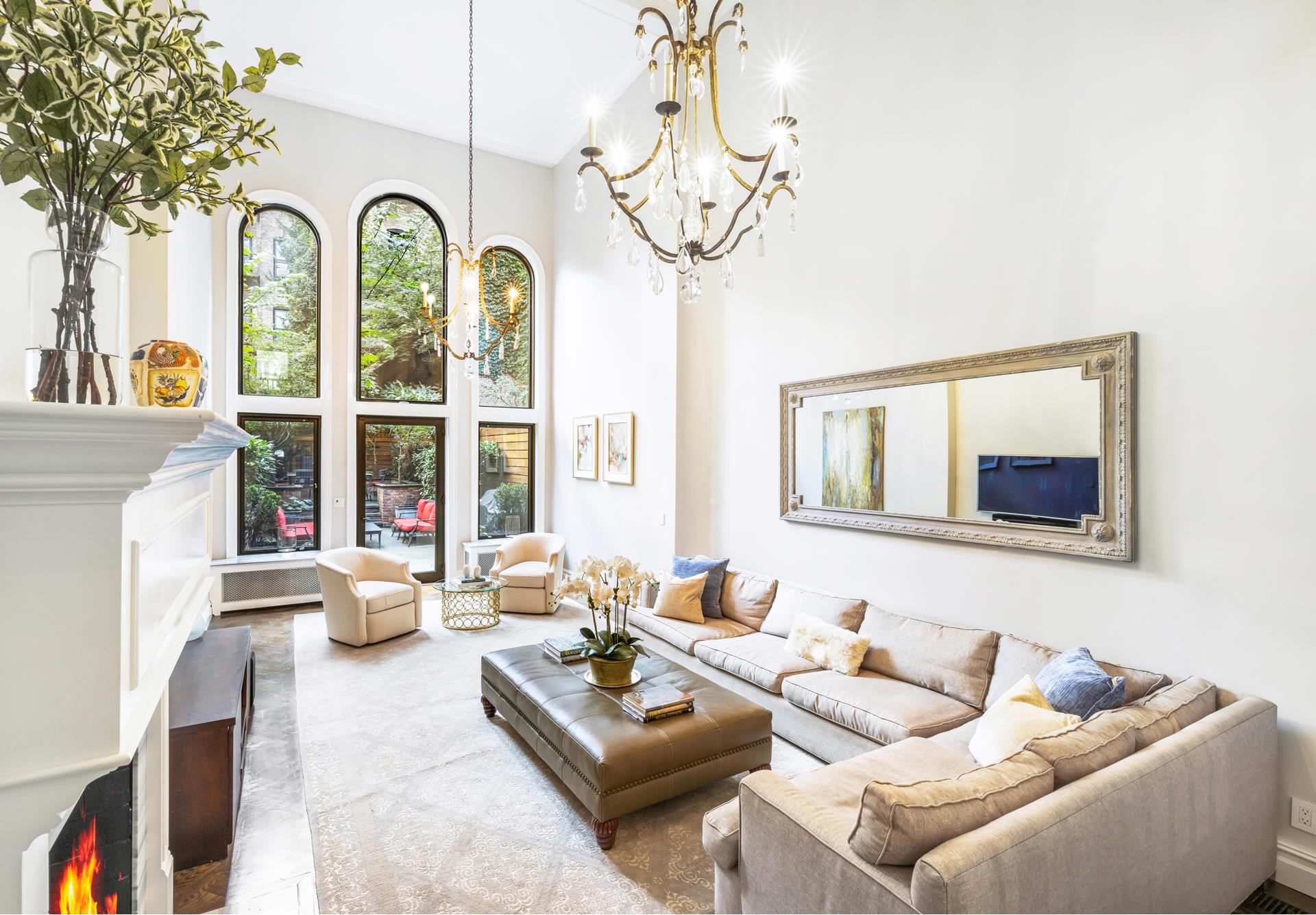 236 East 72nd Street, Lenox Hill, Upper East Side, NYC - 4 Bedrooms  
3.5 Bathrooms  
9 Rooms - 