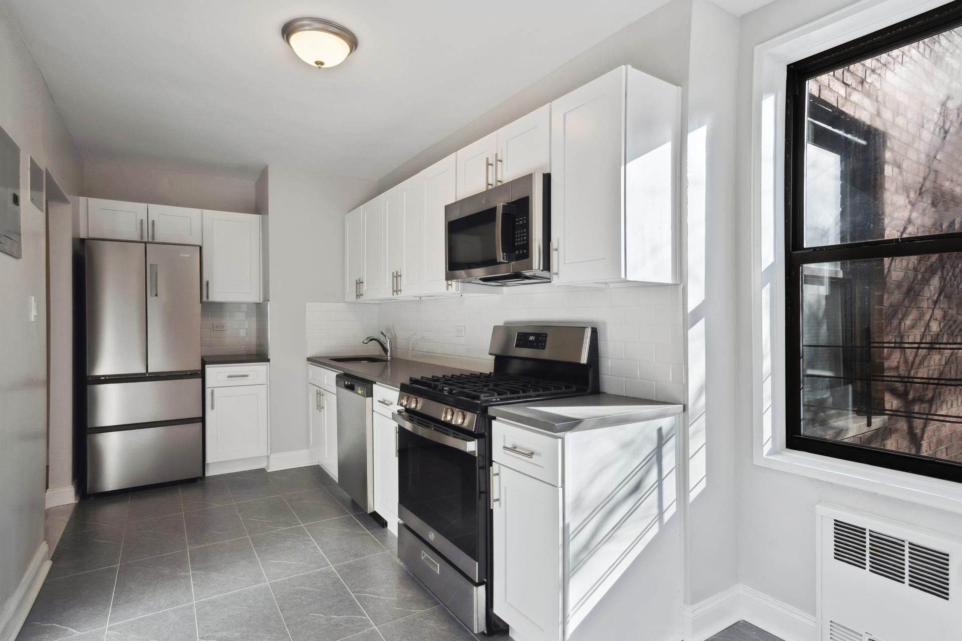 1818 Newkirk Avenue 1J, Ditmas Park, Brooklyn, New York - 1 Bedrooms  
1 Bathrooms  
3 Rooms - 