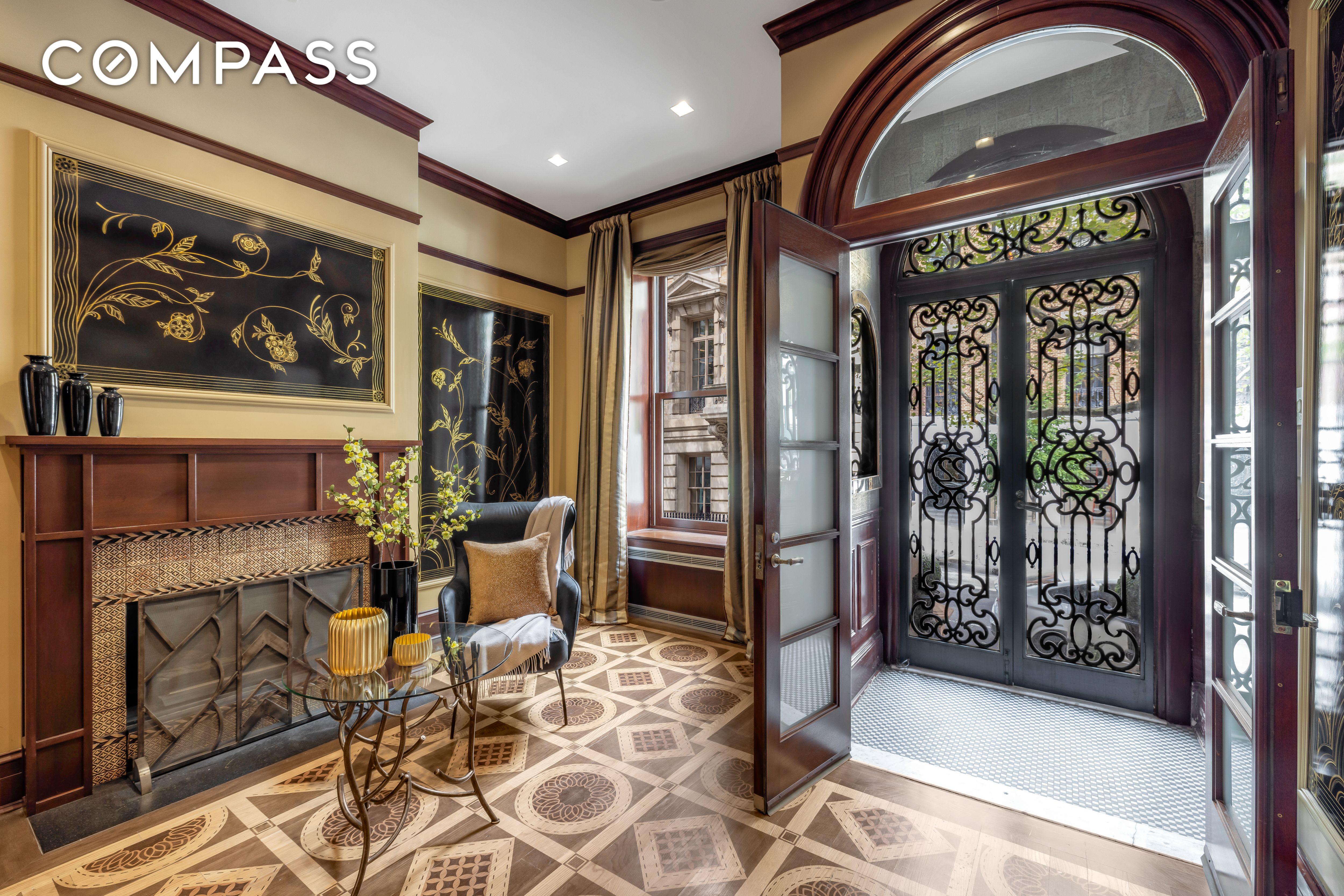 22 East 78th Street, Upper East Side, Upper East Side, NYC - 5 Bedrooms  
4.5 Bathrooms  
13 Rooms - 