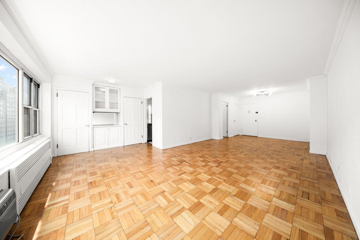 440 East 79th Street 12-E, Upper East Side, Upper East Side, NYC - 2 Bedrooms  
2 Bathrooms  
5 Rooms - 